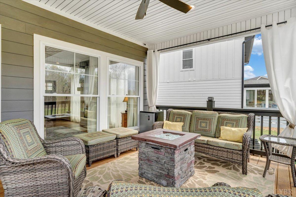 111 Retreat Lane, Huddleston, Virginia image 29