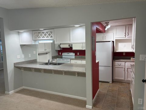 Tiny photo for 95 Indian Point Dr Dr, Hardy, VA 24101 (MLS # 365909)