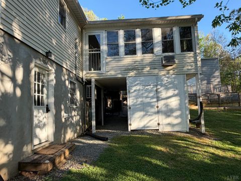 Tiny photo for 95 Indian Point Dr Dr, Hardy, VA 24101 (MLS # 365909)