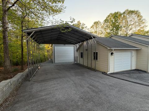 Tiny photo for 95 Indian Point Dr Dr, Hardy, VA 24101 (MLS # 365909)