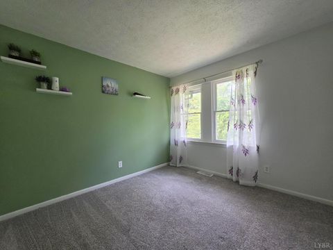 Tiny photo for 178 Dulwich Drive #178, Amherst, VA 24521 (MLS # 365953)