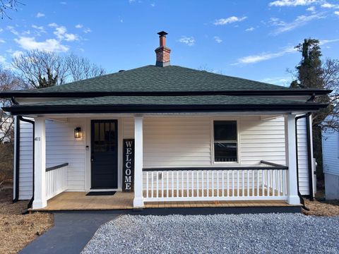 Photo of 411 Newberne Street, Lynchburg, VA 24501 (MLS # 364617)