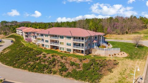 Tiny photo for 1028 Siesta Key Ct, Moneta, VA 24121 (MLS # 365354)