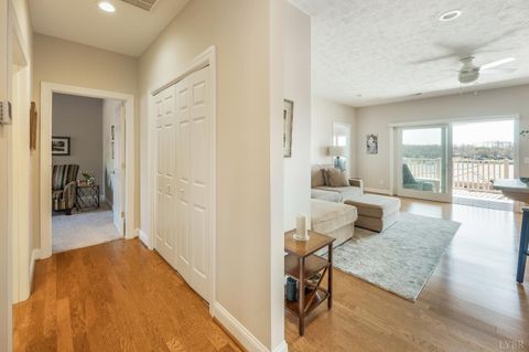 Tiny photo for 1028 Siesta Key Ct, Moneta, VA 24121 (MLS # 365354)