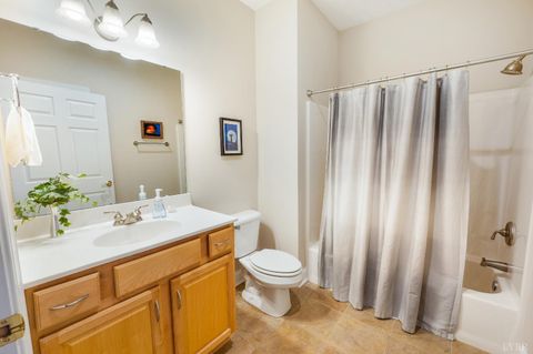 Tiny photo for 1028 Siesta Key Ct, Moneta, VA 24121 (MLS # 365354)