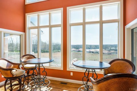 Tiny photo for 1028 Siesta Key Ct, Moneta, VA 24121 (MLS # 365354)