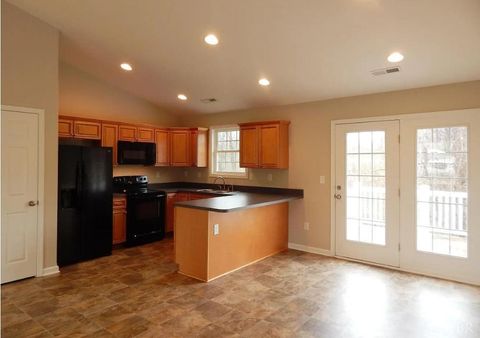 Tiny photo for 289 Todd Lane, Madison Heights, VA 24572 (MLS # 362419)