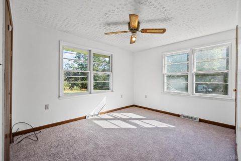 Tiny photo for 687 Hixburg Road Rd, Pamplin, VA 23958 (MLS # 363659)