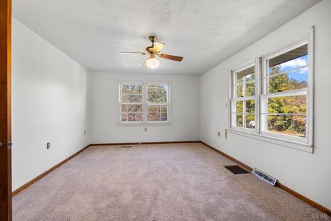 Tiny photo for 687 Hixburg Road Rd, Pamplin, VA 23958 (MLS # 363659)