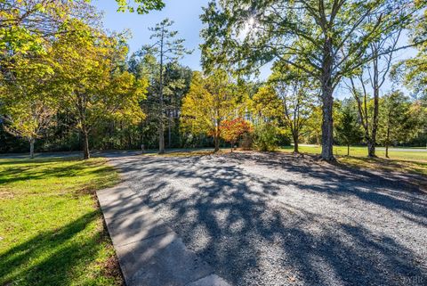 Tiny photo for 687 Hixburg Road Rd, Pamplin, VA 23958 (MLS # 363659)