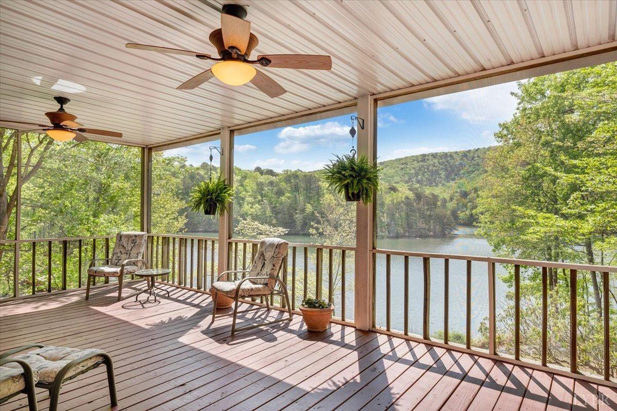 806 Cedar Key Lane, Huddleston, Virginia image 36