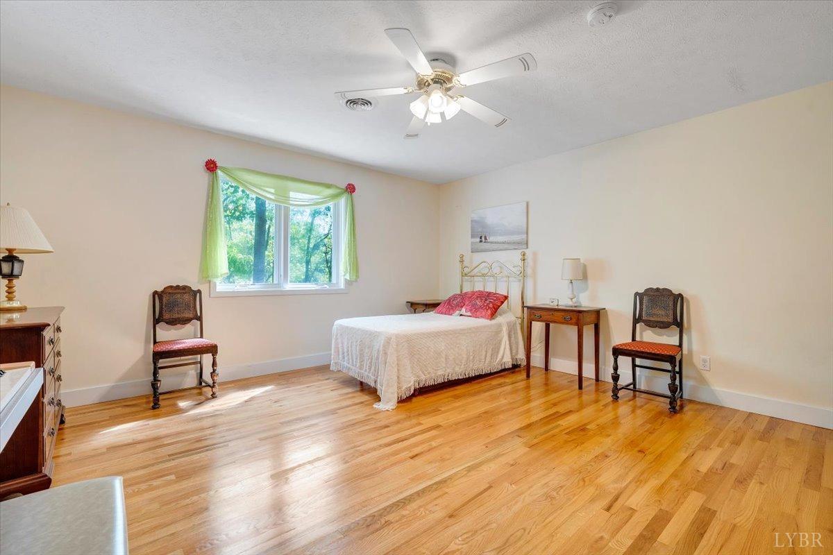 806 Cedar Key Lane, Huddleston, Virginia image 27