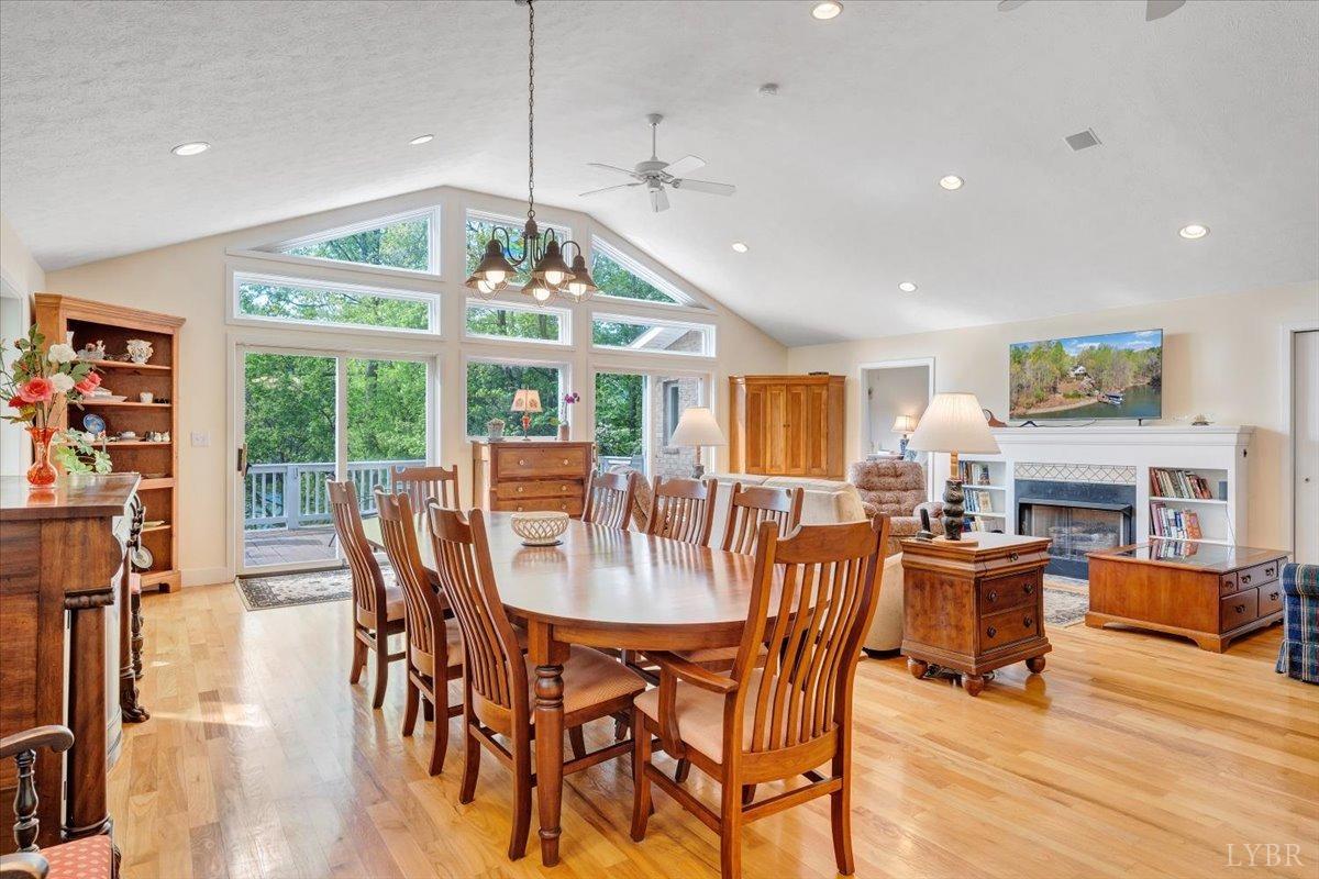 806 Cedar Key Lane, Huddleston, Virginia image 18