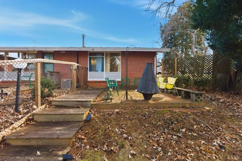Tiny photo for 539 Elmwood Avenue, Lynchburg, VA 24503 (MLS # 364070)