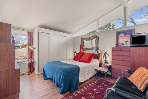 Tiny photo for 539 Elmwood Avenue, Lynchburg, VA 24503 (MLS # 364070)