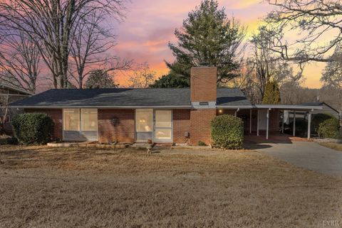 Tiny photo for 539 Elmwood Avenue, Lynchburg, VA 24503 (MLS # 364070)