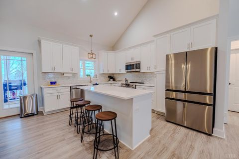 Tiny photo for 117 Victor Drive, Lynchburg, VA 24501 (MLS # 363367)