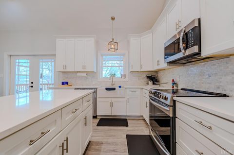 Tiny photo for 117 Victor Drive, Lynchburg, VA 24501 (MLS # 363367)