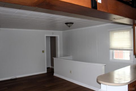 Tiny photo for 718 Sunset Drive, Bedford, VA 24523 (MLS # 364036)