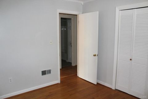 Tiny photo for 718 Sunset Drive, Bedford, VA 24523 (MLS # 364036)