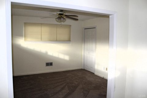 Tiny photo for 718 Sunset Drive, Bedford, VA 24523 (MLS # 364036)