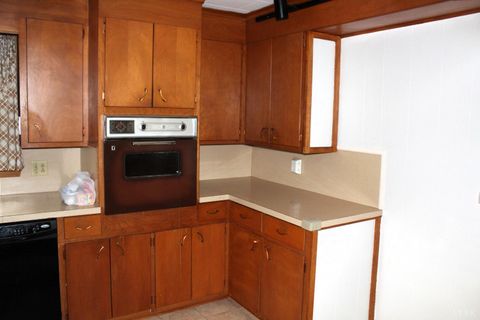 Tiny photo for 718 Sunset Drive, Bedford, VA 24523 (MLS # 364036)