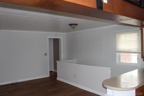 Tiny photo for 718 Sunset Drive, Bedford, VA 24523 (MLS # 364036)