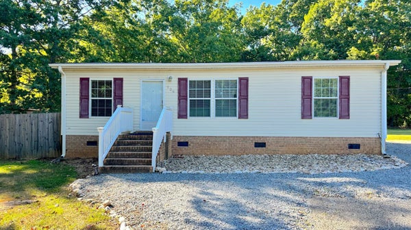 129 DUNIVAN DR, RUSTBURG, VA 24588 - Image cb4cf09e58bbd7f4ccc8b547591e1d84/421506301