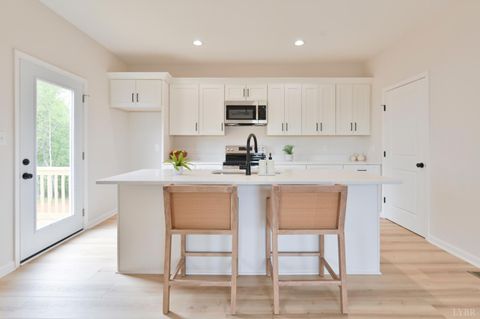 Tiny photo for 1833 Crockett Road, Forest, VA 24551 (MLS # 366400)