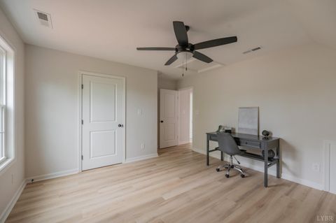 Tiny photo for 1833 Crockett Road, Forest, VA 24551 (MLS # 366400)