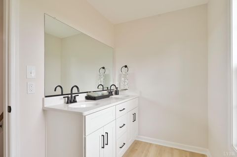 Tiny photo for 1833 Crockett Road, Forest, VA 24551 (MLS # 366400)