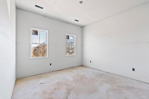 Tiny photo for 3 Thomas Jefferson Road, Forest, VA 24551 (MLS # 363592)