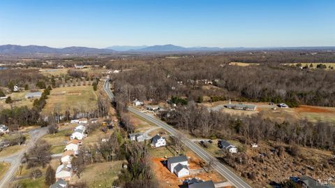 Tiny photo for 3 Thomas Jefferson Road, Forest, VA 24551 (MLS # 363592)