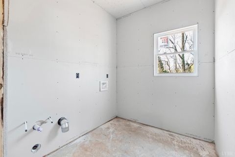 Tiny photo for 3 Thomas Jefferson Road, Forest, VA 24551 (MLS # 363592)