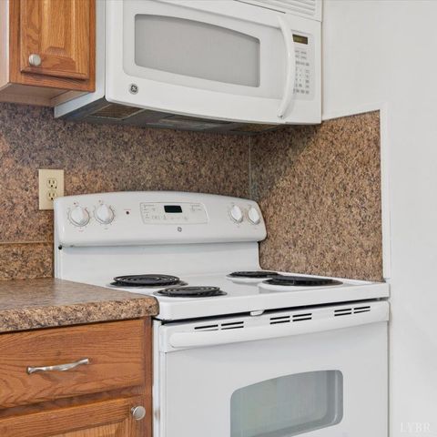 Tiny photo for 8868 Rockford School Rd RD, Gretna, VA 24557 (MLS # 366752)
