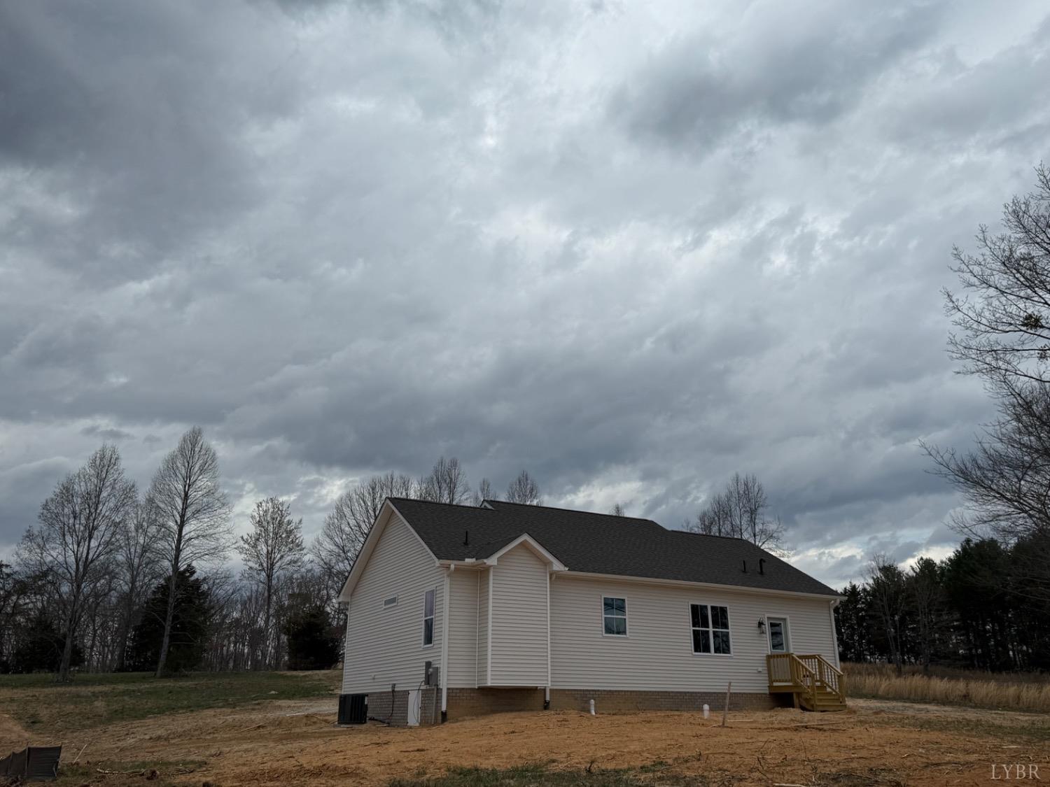 8638 Hat Creek Road, Brookneal, Virginia image 17