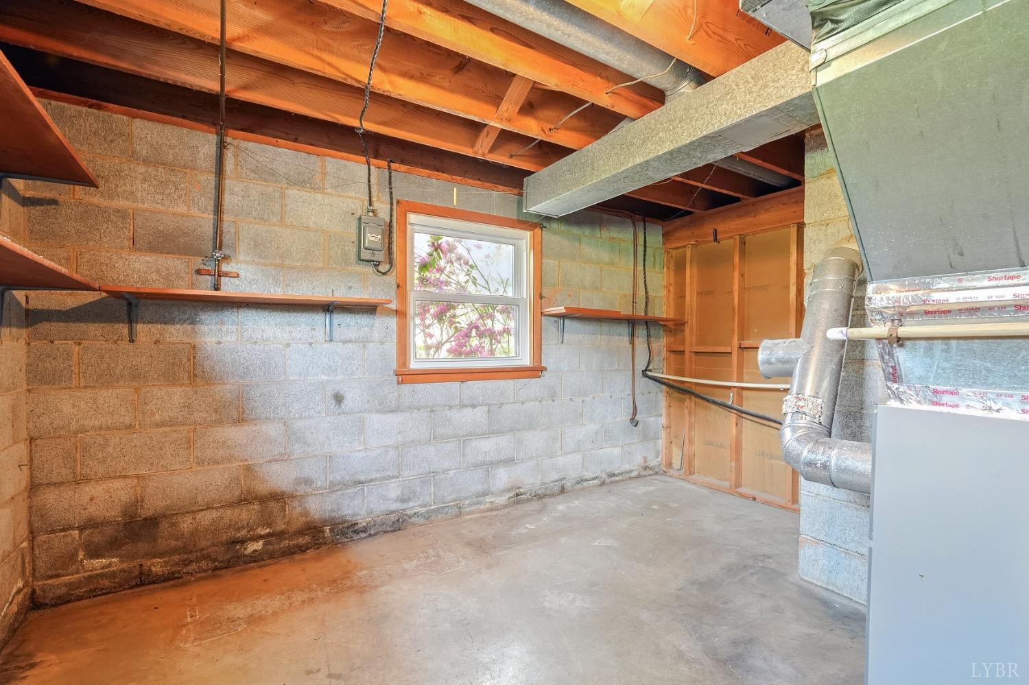 1607 Melinda Drive, Altavista, Virginia image 33