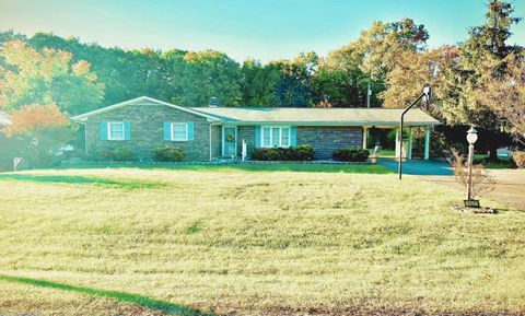Photo of 117 Ridgeview Road, Hurt, VA 24563 (MLS # 362881)