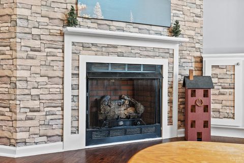 Tiny photo for 2305 Smith Mountain Lake Parkway, Huddleston, VA 24104 (MLS # 365870)