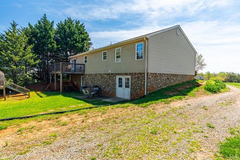 Tiny photo for 2305 Smith Mountain Lake Parkway, Huddleston, VA 24104 (MLS # 365870)