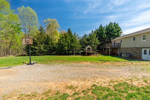 Tiny photo for 2305 Smith Mountain Lake Parkway, Huddleston, VA 24104 (MLS # 365870)