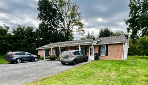 Tiny photo for 1195 Fairmont Drive, Vinton, VA 24179 (MLS # 362392)