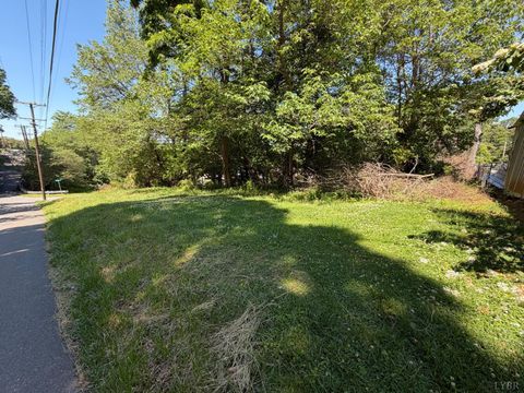 Tiny photo for 2463 Holliday Street, Lynchburg, VA 24501 (MLS # 366520)