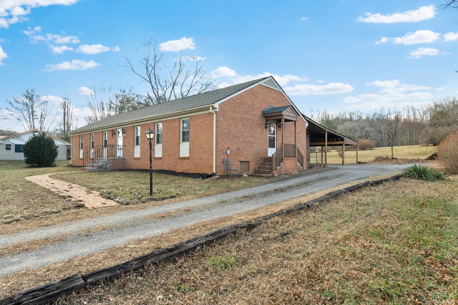 6220 Lee Jackson Highway, Coleman Falls, Virginia image 2