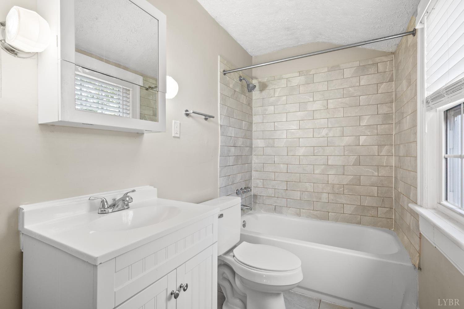 611 Riverside Drive, Lynchburg, Virginia image 27