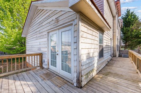 Tiny photo for 405 Harrison Street, Lynchburg, VA 24504 (MLS # 365483)