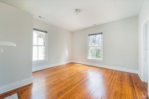 Tiny photo for 405 Harrison Street, Lynchburg, VA 24504 (MLS # 365483)