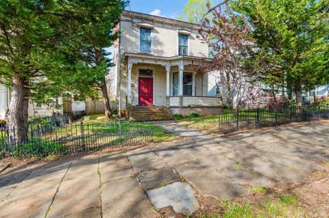 Tiny photo for 405 Harrison Street, Lynchburg, VA 24504 (MLS # 365483)