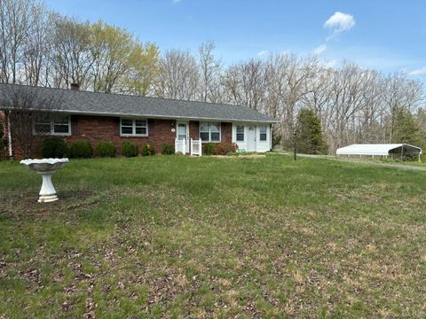 Homes For Sale - 1796 Owens Mill Rd Rd<br/> Gretna, VA 24557