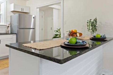 Tiny photo for 3211 Richmond Street, Lynchburg, VA 24501 (MLS # 364501)